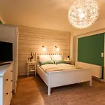Haus Am 4*